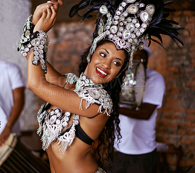 Buy stock photo Dancer, samba and performance with festival, smile and makeup for concert or party. Brazilian woman, celebration and feather for culture, talent and creative artist for rio de janeiro carnival event