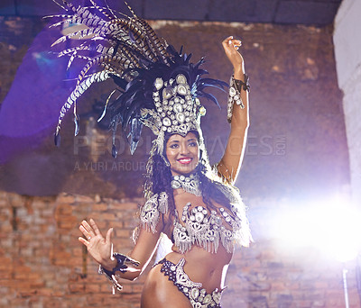 Buy stock photo Dancer, samba and performance with concert, smile and makeup for festival or party. Brazilian woman, celebration and feather for culture, talent and creative artist for rio de janeiro carnival event