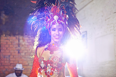 Buy stock photo Woman, samba and performance with portrait, smile and makeup for concert or party. Brazilian dancer, celebration and feather for culture, talent and creative artist for rio de janeiro carnival event