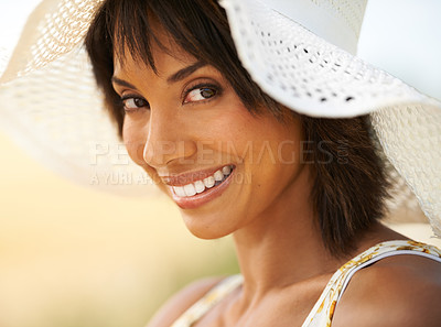 Buy stock photo Portrait, smile and woman in hat at countryside or field in summer outdoor, beauty or health. Face, happy or young person at farm, nature or garden to travel on holiday, vacation or tourism in Brazil