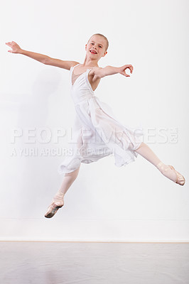 Buy stock photo Jump, portrait and girl in ballet studio with pose, balance and performance class for children. Movement, talent and young ballerina dancer with pride, confidence and creative art at learning academy