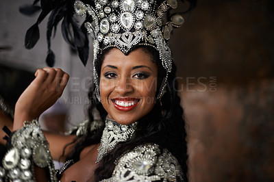 Buy stock photo Portrait, woman or dancer to smile for carnival, costume and jewelry with sparkle, bling or diamante. Black female person, red lipstick and dancing with energy, action and movement in Rio de Janeiro