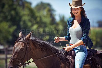 Buy stock photo Happy woman, portrait and cowgirl with horse in countryside for journey or outdoor adventure in nature. Female person or western rider with hat, saddle or mount on animal, stallion or pet at ranch
