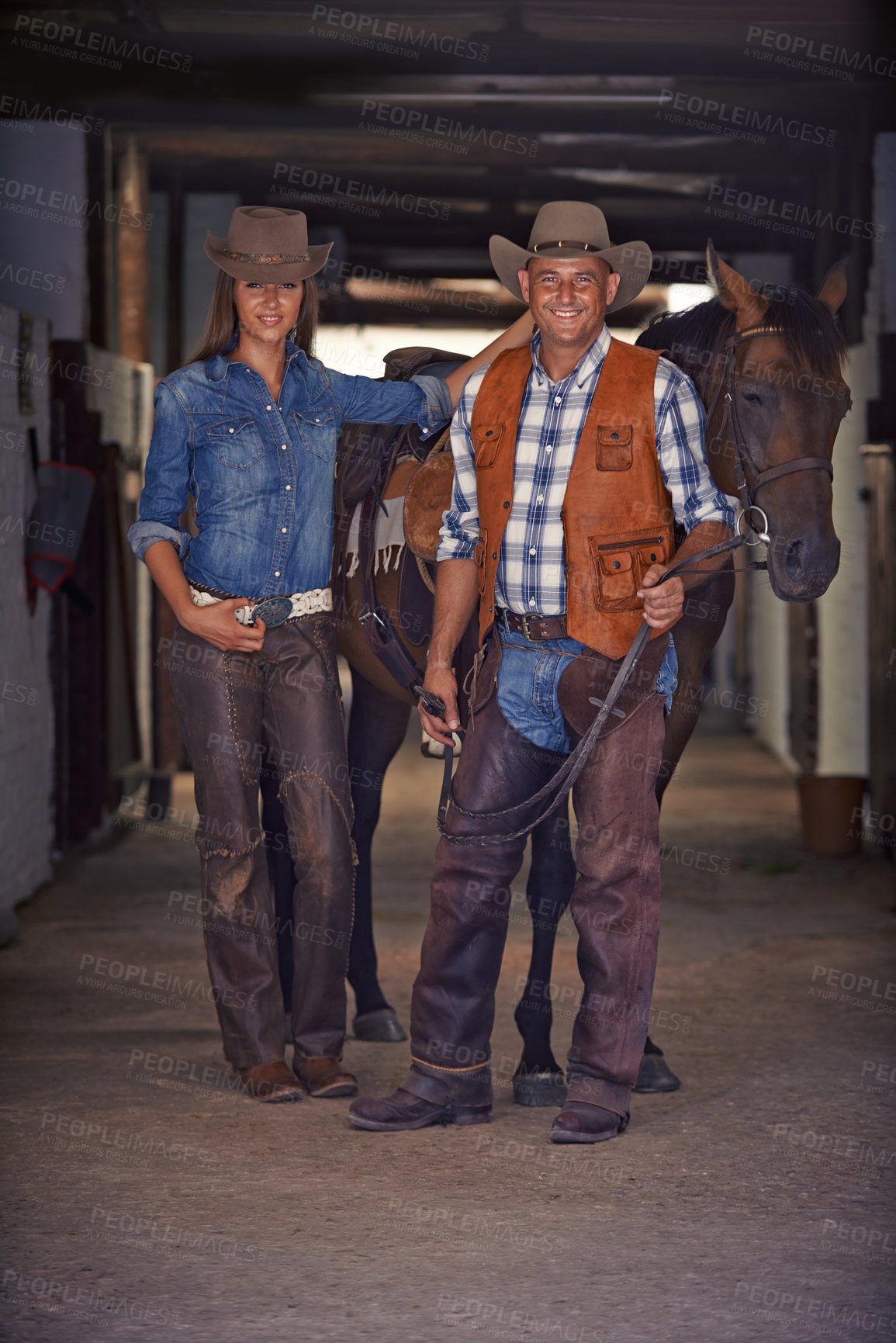 Buy stock photo Portrait, horse and couple in stable at farm in rural countryside for animal care in Texas. Smile, confident and full body of young man and woman with cowboy hats for fashion with stallion on ranch.