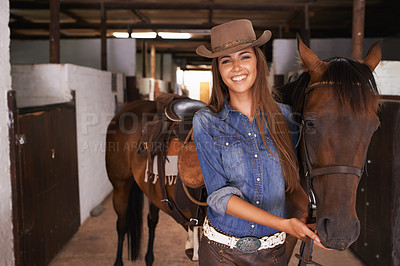 Buy stock photo Woman or cowgirl, portrait and horse in barn to train or feed and grooming for animal or pet care. Person, stallion and stable to ride together in countryside in Texas for rural life and adventure.