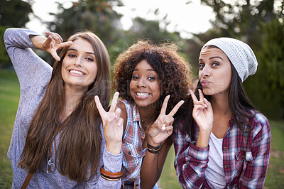 Buy stock photo Happy, portrait and friends in a park with peace sign, fun or  bonding on vacation, weekend or reunion in nature. Smile, face and gen z women in a forest with v hands for freedom, travel or love