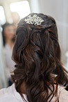 Add elegance to your wedding day with a beautiful hairpiece