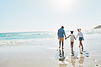 Summer, the best season for a family vacation