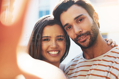 Buy stock photo Outdoor, couple and happy with selfie on portrait for social media post, profile picture and memories. People, confidence and smile with bonding on break, relax and memories on date as soulmate