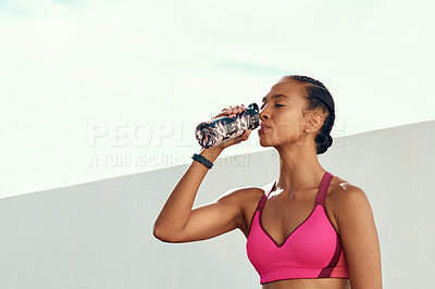 Buy stock photo Fitness, woman and drinking water for hydration from workout, exercise or training outdoors. Sports, nutrition or thirsty female person in rest with drink for natural sustainability on mockup space
