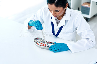 Buy stock photo Hospital, pharmacist or woman for counting pills, tablets and supplements on stainless tray. Pharmacy, female employee and medicine for sorting, preparation and quantity check of prescription