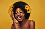 Style your natural hair with flowers because its beautiful