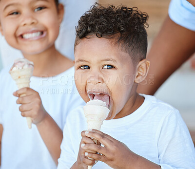 Buy stock photo Child, portrait and eating icecream with family for dessert, sweet treat or bonding outdoor. Boy, kid and happy face with vanilla cone for snack, summer break and enjoyment with holiday fun and relax