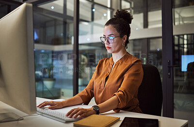 Buy stock photo Computer, thinking or business woman in night office of digital marketing startup, advertising agency or creative Mexico company. Designer, worker and employee on technology for brand growth deadline