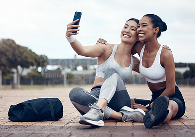 Buy stock photo Friends, women and selfie for training in park, urban or outdoor while happy together in city. Smartphone, photo and girl with smile for exercise, wellness and workout for social media in Los Angeles