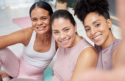 Buy stock photo Pregnant, portrait or women take a selfie after yoga exercise, group training or workout in fitness class. Pregnancy, faces or healthy friends with a happy smile in maternity training in home studio