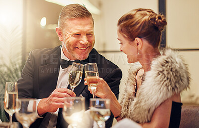 Buy stock photo Success, toast or couple in a party in celebration of goals, achievement or new year at luxury event. Motivation, smile or happy people cheers with champagne drinks or wine glasses at dinner gala