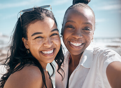 Portrait, friends and selfie of women at beach outdoors, having fun or enjoying holiday time. Travel face, freedom and smile of girls taking pictures for social media, profile picture or happy memory