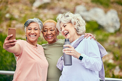 Buy stock photo Senior women, fitness or selfie of people on social media together for outdoor exercise in retirement. Photo, diversity or happy elderly friends hiking to take pictures on break in training in park