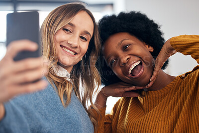 Buy stock photo Social media, selfie and women in home with friends, diversity and relax with happiness in apartment or living room. Influencer, profile picture and people together with phone, smile and post on blog