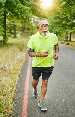 https://photos.peopleimages.com/picture/202310/2849116-senior-man-running-and-road-in-nature-countryside-or-forest-with-exercise-in-retirement-for-cardio-health-and-wellness.-fitness-training-and-person-breathing-in-workout-sport-on-run-in-woods-fit_400_400.jpg