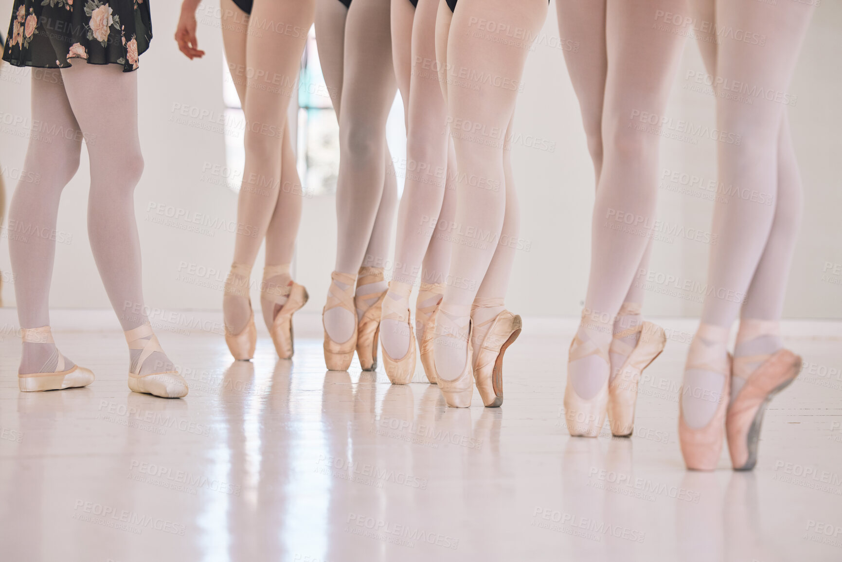 Buy stock photo Feet, ballerina and point dance class with studio teacher and student group for performance and training. Ballet, teaching and legs with routine learning and practice with shoes of dancer in line