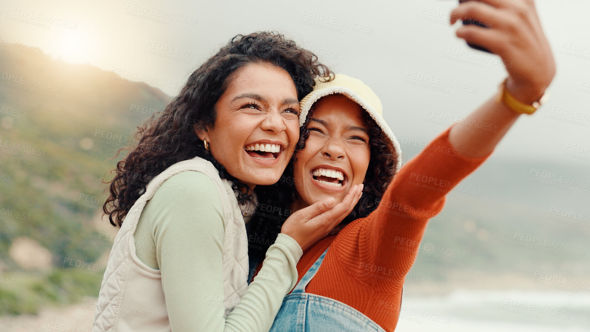 Buy stock photo Friends laughing, women and selfie at beach for vacation, holiday and happy memory on island. Smile, girls and take picture together at ocean for social media post, funny and travel on trip outdoor