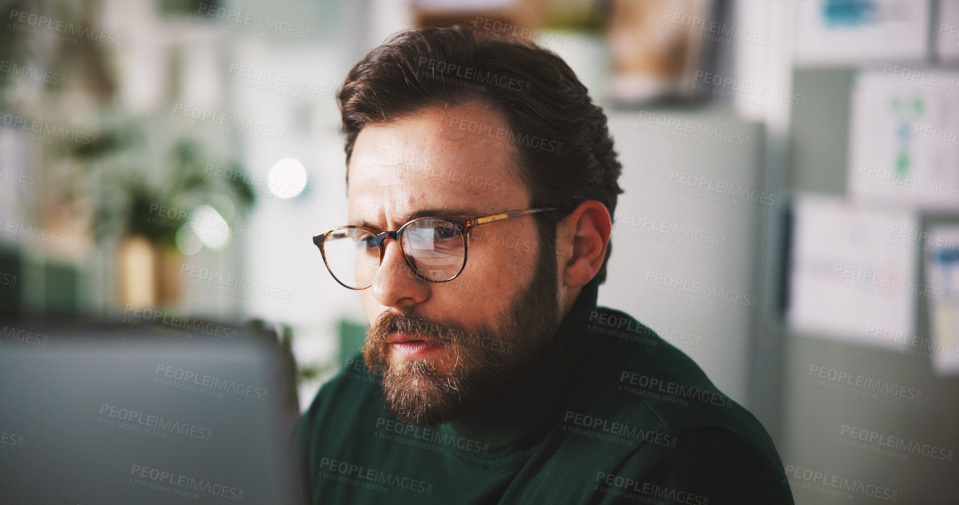 Buy stock photo Planning, computer and reading with business man in office for seo research, blog traffic and review. Search volume report, webiste and engagement ranking with person in media agency for kpi insight