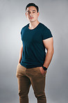 The most simple of outfits can look great with confidence