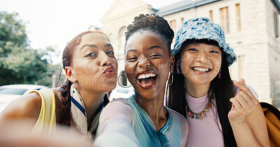 Buy stock photo Portrait, friends and selfie in college with heart fingers, social media update or bonding together. Happy, gen z people and students in university outdoor with photography, love gesture or memories.