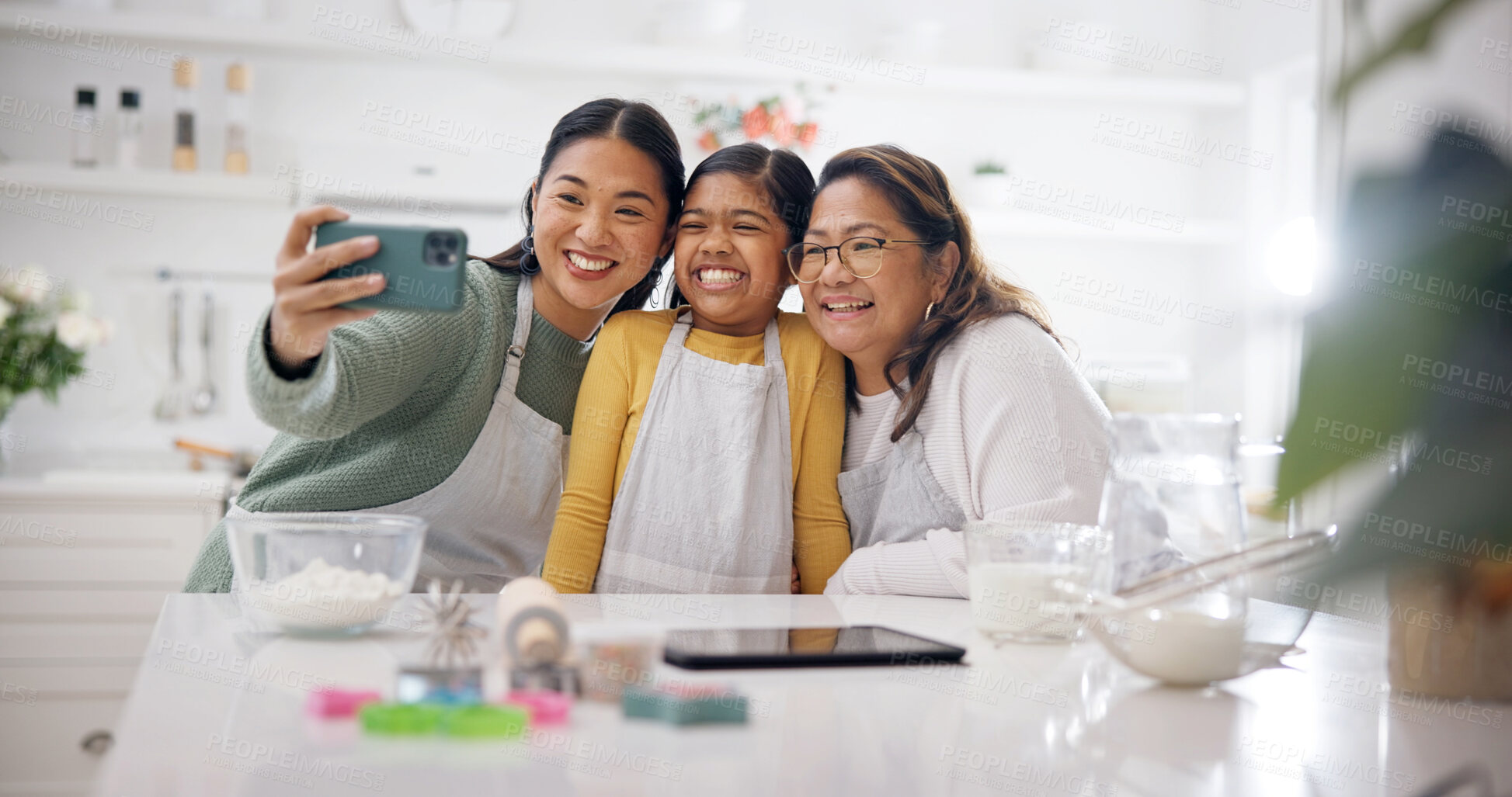 Buy stock photo Baker, selfie and mom in kitchen with generations for photography, memory or bonding together in home. Smile, mother and grandma baking with child or family for capture moment or picture in house