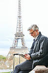 Find his way around Paris
