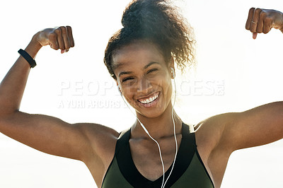Buy stock photo Biceps, fitness and portrait with happy woman on beach for achievement or celebration of goals. Arms, exercise and flexing muscles with smile of African athlete outdoor for health or training success