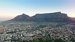 Majestic Table Mountain and the Cape Town city bowl